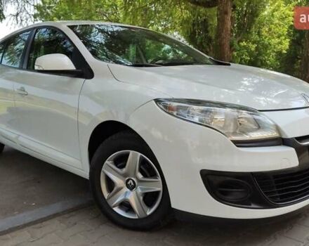 Рено Меган 2014 в Житомире на Automoto.ua Белый Рено Меган, объемом двигателя 1.5 л и пробегом 205 тыс. км за 6950 $, фото 2 на Automoto.ua