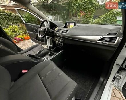 Белый Рено Меган, объемом двигателя 1.5 л и пробегом 173 тыс. км за 8200 $, фото 9 на Automoto.ua