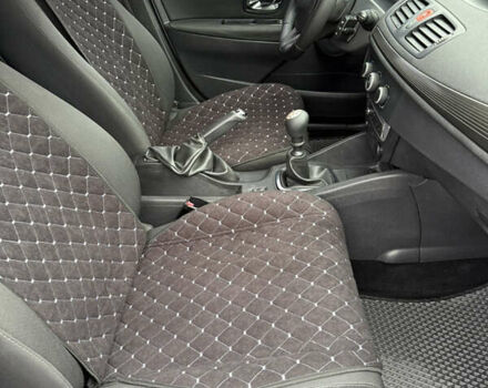 Белый Рено Меган, объемом двигателя 1.5 л и пробегом 239 тыс. км за 6500 $, фото 15 на Automoto.ua