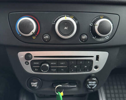 Белый Рено Меган, объемом двигателя 1.5 л и пробегом 231 тыс. км за 8200 $, фото 20 на Automoto.ua