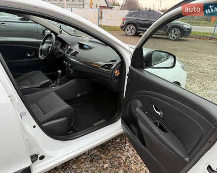 Білий Рено Меган, об'ємом двигуна 1.46 л та пробігом 204 тис. км за 7999 $, фото 18 на Automoto.ua