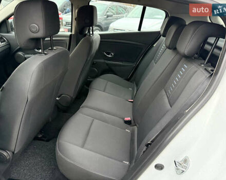 Білий Рено Меган, об'ємом двигуна 1.46 л та пробігом 204 тис. км за 7999 $, фото 23 на Automoto.ua