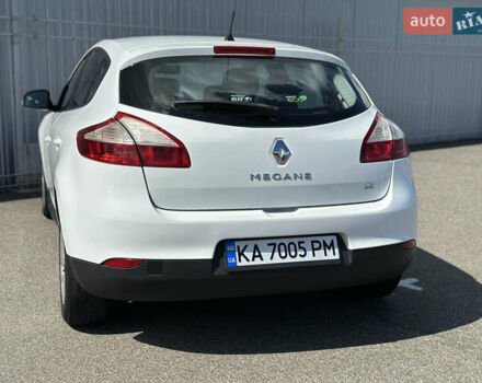 Белый Рено Меган, объемом двигателя 1.5 л и пробегом 198 тыс. км за 8300 $, фото 9 на Automoto.ua