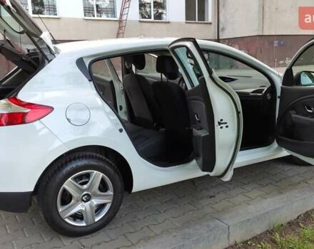 Рено Меган 2014 в Житомире на Automoto.ua Белый Рено Меган, объемом двигателя 1.5 л и пробегом 205 тыс. км за 6950 $, фото 11 на Automoto.ua