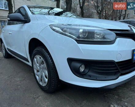 Белый Рено Меган, объемом двигателя 1.5 л и пробегом 164 тыс. км за 7750 $, фото 4 на Automoto.ua