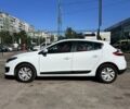 Белый Рено Меган, объемом двигателя 1.5 л и пробегом 231 тыс. км за 8400 $, фото 4 на Automoto.ua