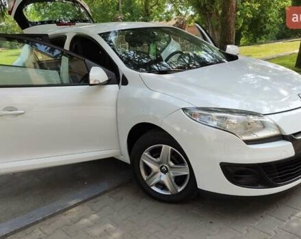 Рено Меган 2014 в Житомире на Automoto.ua Белый Рено Меган, объемом двигателя 1.5 л и пробегом 205 тыс. км за 6950 $, фото 35 на Automoto.ua