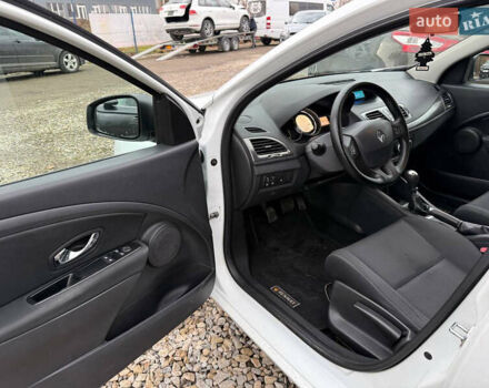 Білий Рено Меган, об'ємом двигуна 1.46 л та пробігом 204 тис. км за 7999 $, фото 12 на Automoto.ua