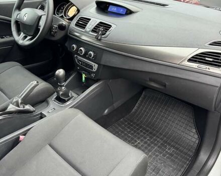 Белый Рено Меган, объемом двигателя 1.5 л и пробегом 231 тыс. км за 8200 $, фото 14 на Automoto.ua