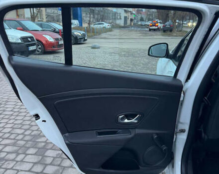 Белый Рено Меган, объемом двигателя 1.5 л и пробегом 164 тыс. км за 7750 $, фото 62 на Automoto.ua