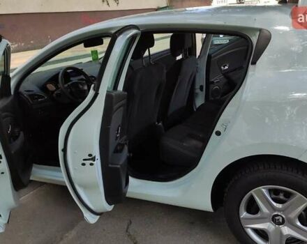 Рено Меган 2014 в Житомире на Automoto.ua Белый Рено Меган, объемом двигателя 1.5 л и пробегом 205 тыс. км за 6950 $, фото 14 на Automoto.ua