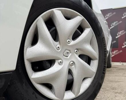 Белый Рено Меган, объемом двигателя 1.5 л и пробегом 231 тыс. км за 8200 $, фото 5 на Automoto.ua