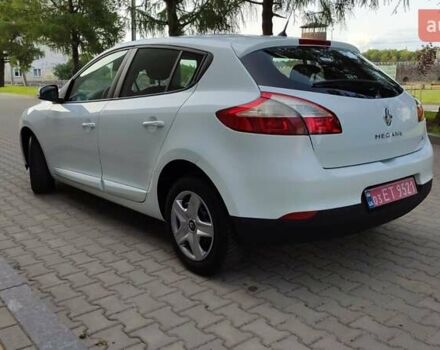 Рено Меган 2014 в Житомире на Automoto.ua Белый Рено Меган, объемом двигателя 1.5 л и пробегом 205 тыс. км за 6950 $, фото 43 на Automoto.ua