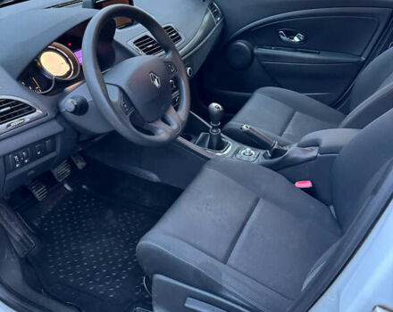 Белый Рено Меган, объемом двигателя 1.5 л и пробегом 164 тыс. км за 7750 $, фото 57 на Automoto.ua