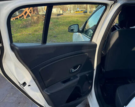 Белый Рено Меган, объемом двигателя 1.5 л и пробегом 164 тыс. км за 7750 $, фото 43 на Automoto.ua