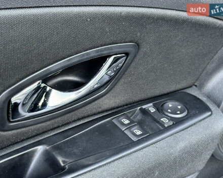 Белый Рено Меган, объемом двигателя 1.5 л и пробегом 291 тыс. км за 7990 $, фото 16 на Automoto.ua