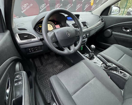 Белый Рено Меган, объемом двигателя 1.5 л и пробегом 231 тыс. км за 8200 $, фото 18 на Automoto.ua