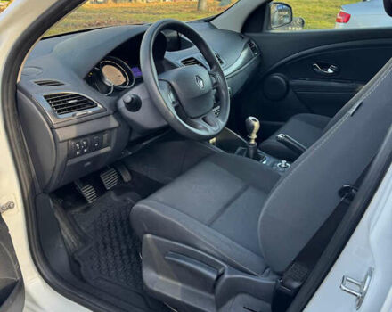 Белый Рено Меган, объемом двигателя 1.5 л и пробегом 164 тыс. км за 7750 $, фото 37 на Automoto.ua