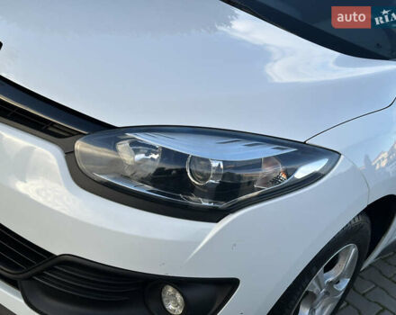 Белый Рено Меган, объемом двигателя 1.46 л и пробегом 200 тыс. км за 7200 $, фото 17 на Automoto.ua