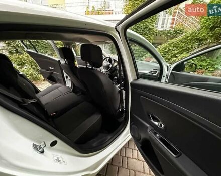 Белый Рено Меган, объемом двигателя 1.5 л и пробегом 173 тыс. км за 8200 $, фото 19 на Automoto.ua