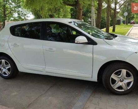 Рено Меган 2014 в Житомире на Automoto.ua Белый Рено Меган, объемом двигателя 1.5 л и пробегом 205 тыс. км за 6950 $, фото 9 на Automoto.ua