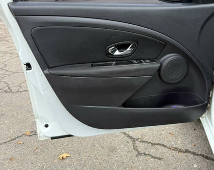 Белый Рено Меган, объемом двигателя 1.5 л и пробегом 239 тыс. км за 6500 $, фото 7 на Automoto.ua