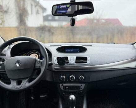 Белый Рено Меган, объемом двигателя 1.5 л и пробегом 214 тыс. км за 7500 $, фото 7 на Automoto.ua