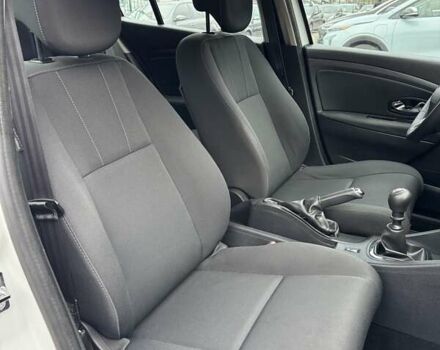 Белый Рено Меган, объемом двигателя 1.5 л и пробегом 231 тыс. км за 8200 $, фото 15 на Automoto.ua