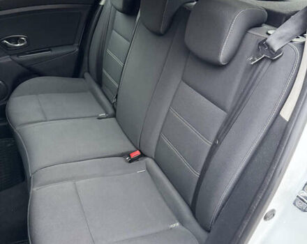 Белый Рено Меган, объемом двигателя 1.5 л и пробегом 231 тыс. км за 8200 $, фото 17 на Automoto.ua