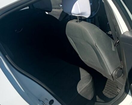 Белый Рено Меган, объемом двигателя 0 л и пробегом 266 тыс. км за 7500 $, фото 5 на Automoto.ua