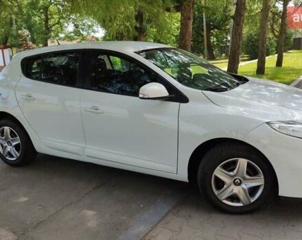 Рено Меган 2014 в Житомире на Automoto.ua Белый Рено Меган, объемом двигателя 1.5 л и пробегом 205 тыс. км за 6950 $, фото 19 на Automoto.ua