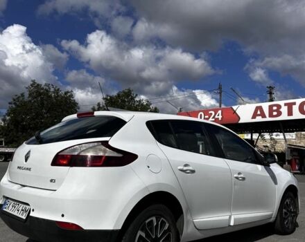 Рено Меган 2014 в Жмеренке на Automoto.ua Белый Рено Меган, объемом двигателя 1.5 л и пробегом 300 тыс. км за 6450 $, фото 2 на Automoto.ua