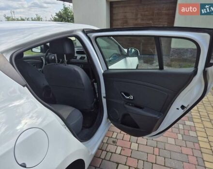 Белый Рено Меган, объемом двигателя 1.46 л и пробегом 203 тыс. км за 9500 $, фото 13 на Automoto.ua