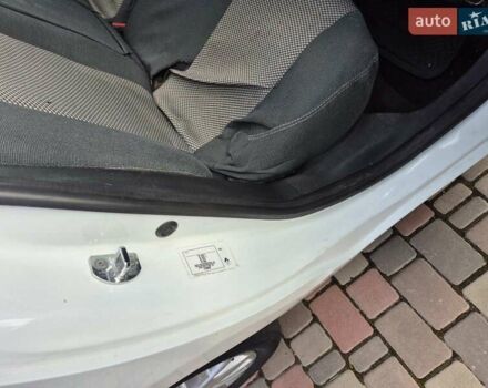 Белый Рено Меган, объемом двигателя 1.46 л и пробегом 203 тыс. км за 9500 $, фото 10 на Automoto.ua