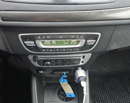 Білий Рено Меган, об'ємом двигуна 1.46 л та пробігом 233 тис. км за 8300 $, фото 10 на Automoto.ua