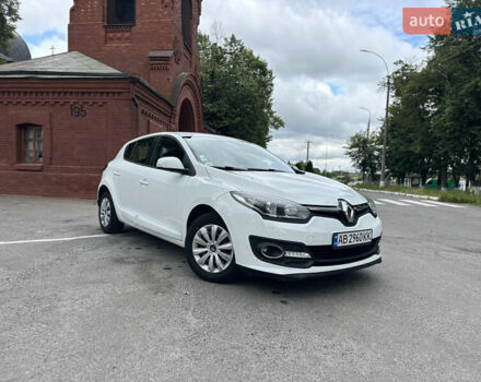 Белый Рено Меган, объемом двигателя 1.5 л и пробегом 225 тыс. км за 8600 $, фото 4 на Automoto.ua