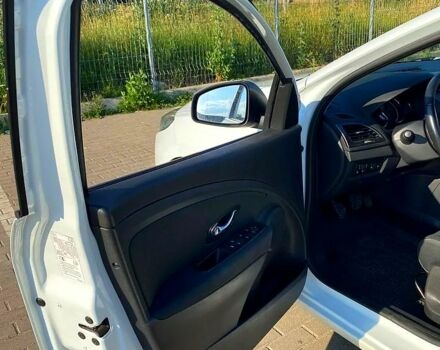 Білий Рено Меган, об'ємом двигуна 1.5 л та пробігом 215 тис. км за 8800 $, фото 8 на Automoto.ua