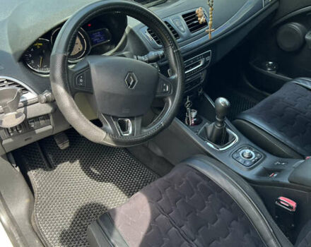 Білий Рено Меган, об'ємом двигуна 1.46 л та пробігом 230 тис. км за 8600 $, фото 13 на Automoto.ua