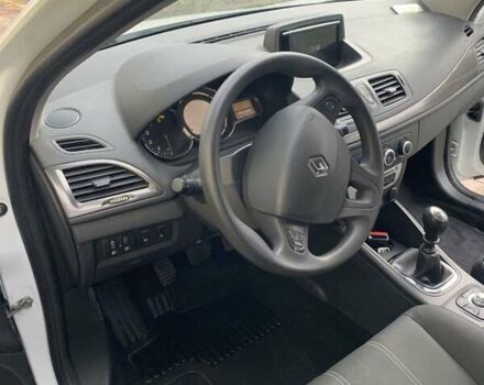 Белый Рено Меган, объемом двигателя 1.5 л и пробегом 314 тыс. км за 7700 $, фото 14 на Automoto.ua