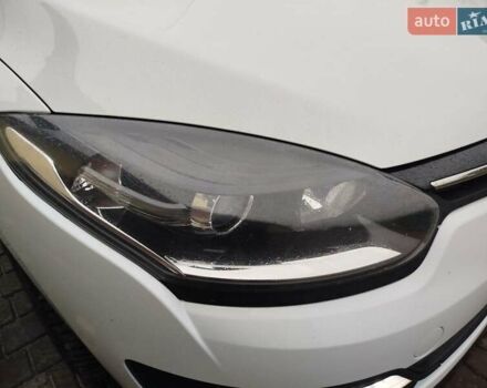 Белый Рено Меган, объемом двигателя 1.5 л и пробегом 314 тыс. км за 7700 $, фото 3 на Automoto.ua