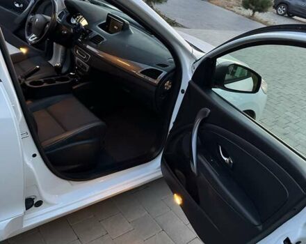 Белый Рено Меган, объемом двигателя 1.46 л и пробегом 336 тыс. км за 8000 $, фото 5 на Automoto.ua