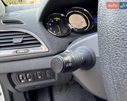 Білий Рено Меган, об'ємом двигуна 1.46 л та пробігом 158 тис. км за 8400 $, фото 16 на Automoto.ua