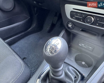 Білий Рено Меган, об'ємом двигуна 1.46 л та пробігом 158 тис. км за 8400 $, фото 38 на Automoto.ua
