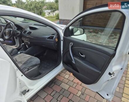 Белый Рено Меган, объемом двигателя 1.46 л и пробегом 203 тыс. км за 9500 $, фото 9 на Automoto.ua