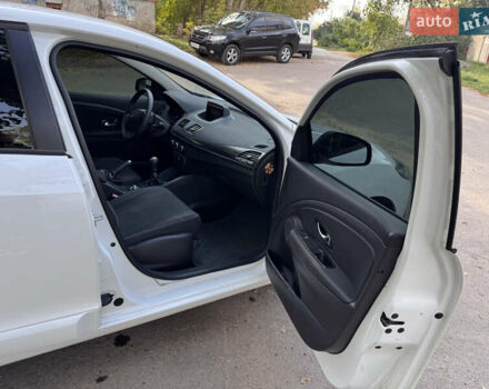 Білий Рено Меган, об'ємом двигуна 1.46 л та пробігом 158 тис. км за 8400 $, фото 32 на Automoto.ua