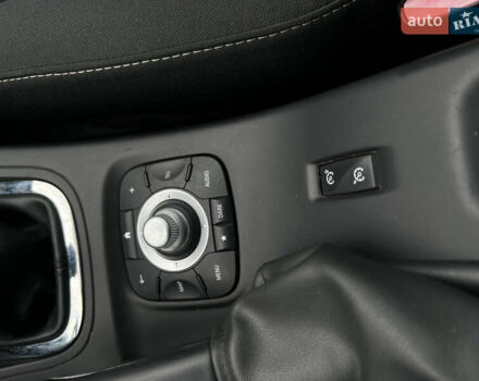 Білий Рено Меган, об'ємом двигуна 1.5 л та пробігом 216 тис. км за 7400 $, фото 28 на Automoto.ua