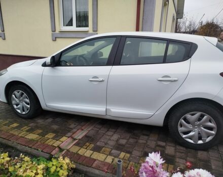 Белый Рено Меган, объемом двигателя 1.5 л и пробегом 3 тыс. км за 7700 $, фото 4 на Automoto.ua