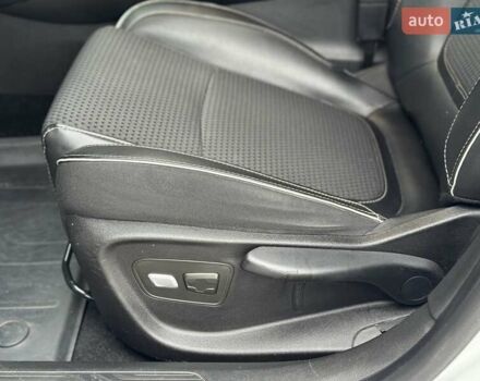 Белый Рено Меган, объемом двигателя 1.46 л и пробегом 195 тыс. км за 9950 $, фото 33 на Automoto.ua