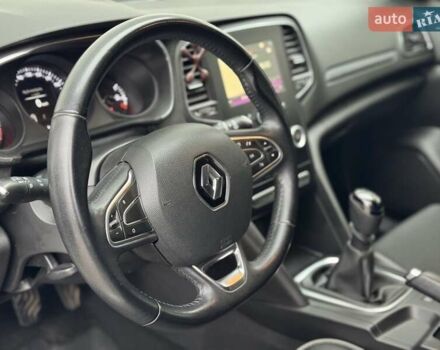 Белый Рено Меган, объемом двигателя 1.46 л и пробегом 195 тыс. км за 9950 $, фото 5 на Automoto.ua