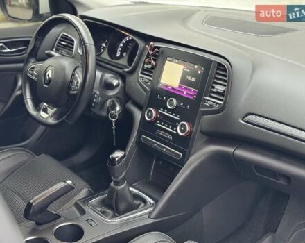 Белый Рено Меган, объемом двигателя 1.46 л и пробегом 195 тыс. км за 9950 $, фото 4 на Automoto.ua